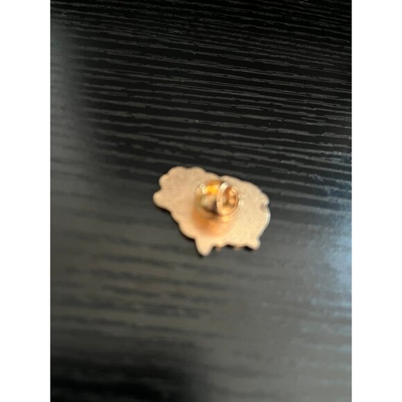 Enamel Pin Sheep - Picture 2 of 2